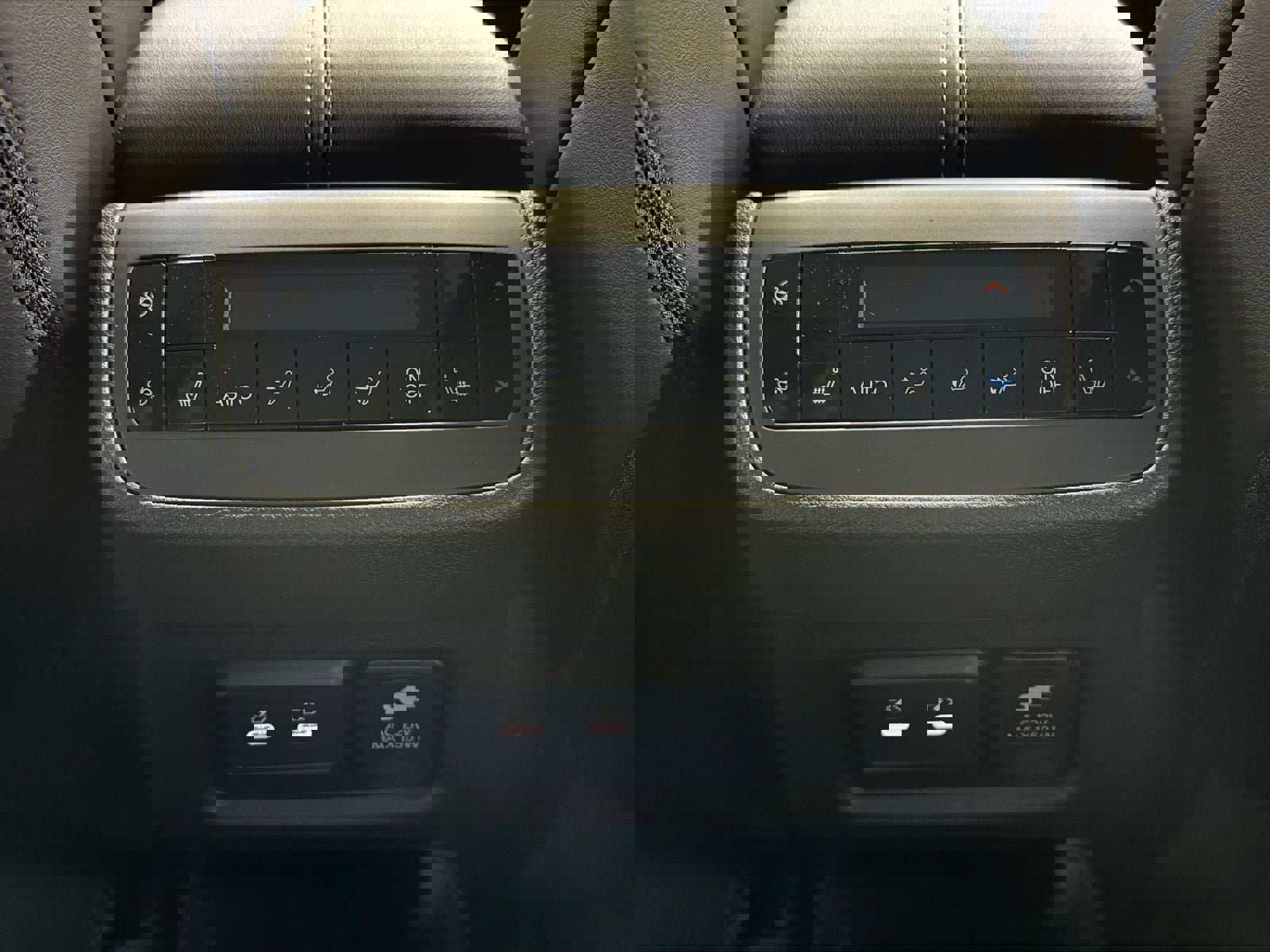 New 2026 Nissan Pathfinder Platinum image 35