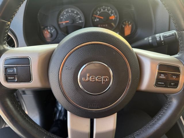 Used 2016 Jeep Patriot 75th Anniversary w/ Power Value Group FWD image 9