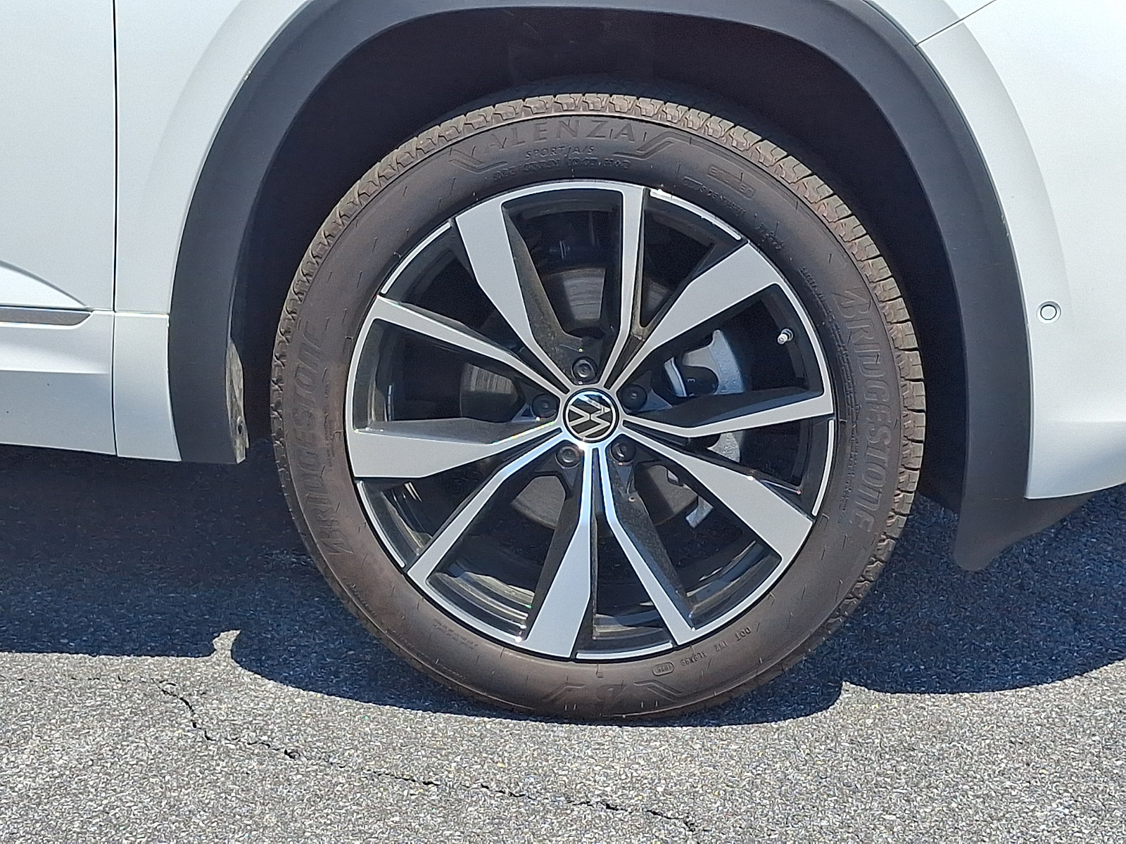Used 2026 Volkswagen Atlas SEL Premium R-Line AWD/4WD image 9