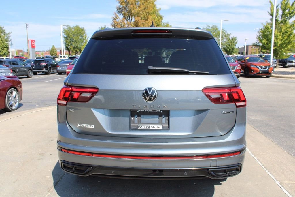 Used 2022 Volkswagen Tiguan SE R-Line image 8