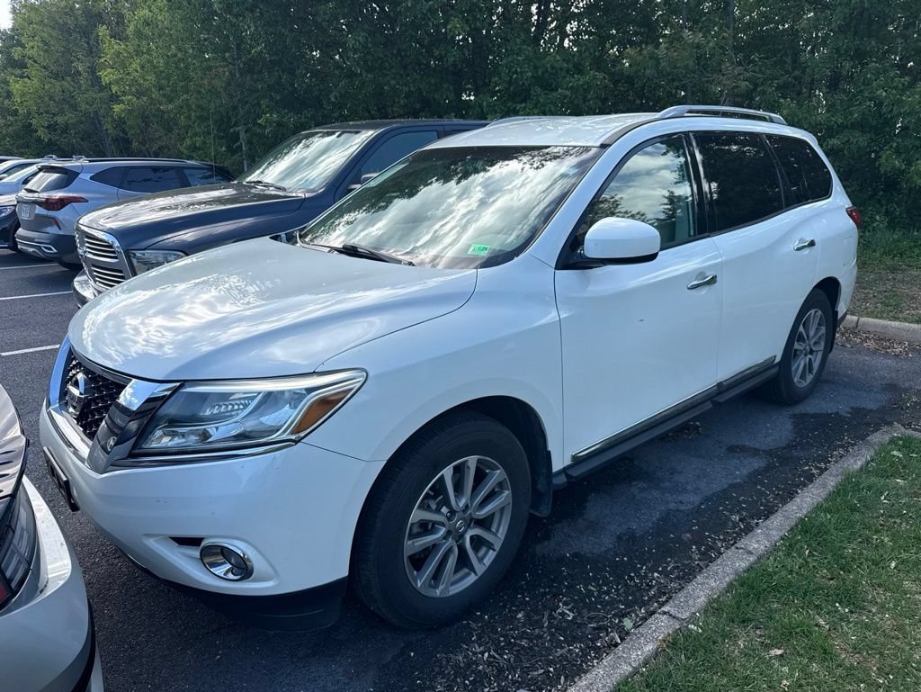 Used 2016 Nissan Pathfinder SL AWD/4WD image 1