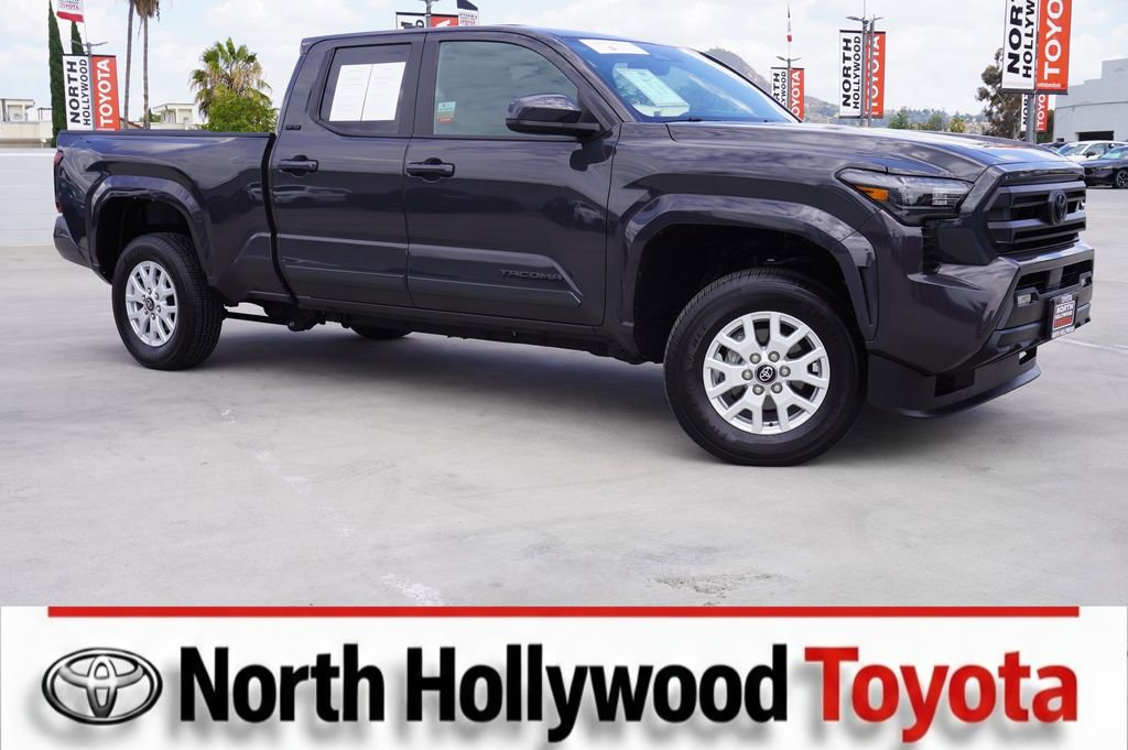 Used 2025 Toyota Tacoma SR5 AWD/4WD image 1