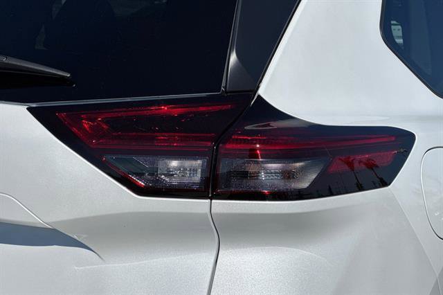 New 2026 Nissan Rogue SV image 31