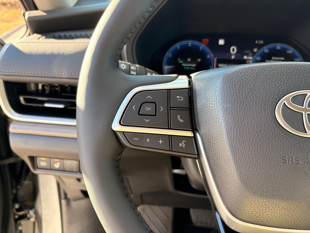 Used 2026 Toyota Grand Highlander Platinum image 21
