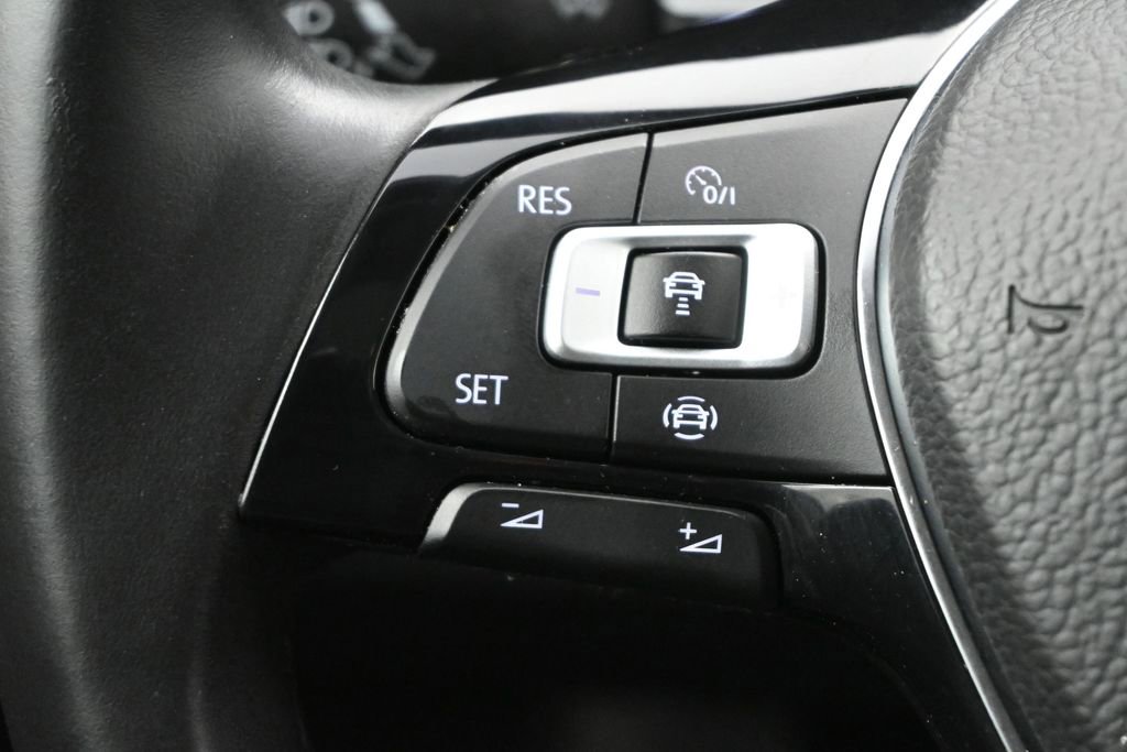 Used 2019 Volkswagen Jetta SEL Premium FWD image 6