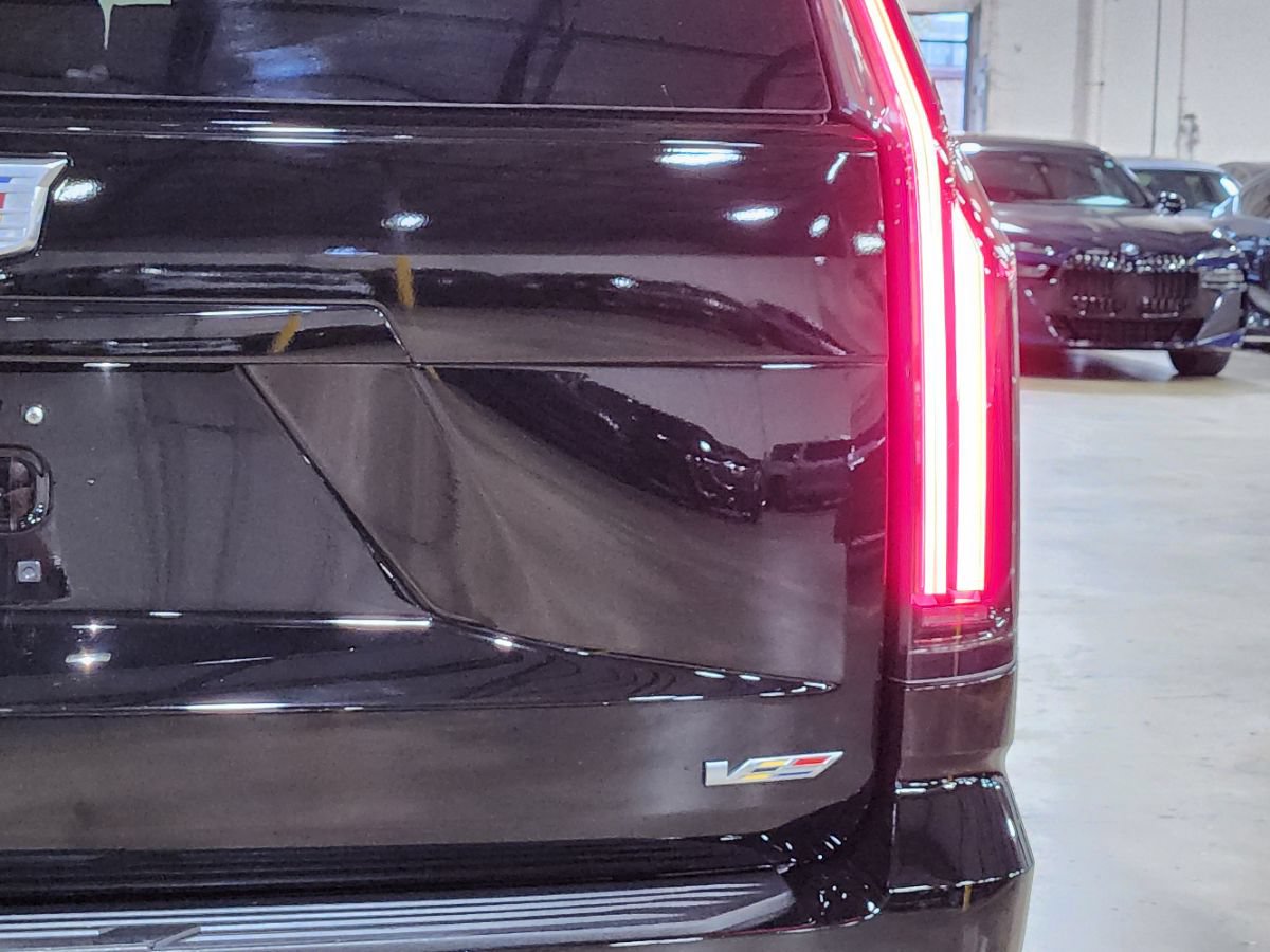 Used 2025 Cadillac Escalade ESV V AWD/4WD image 22