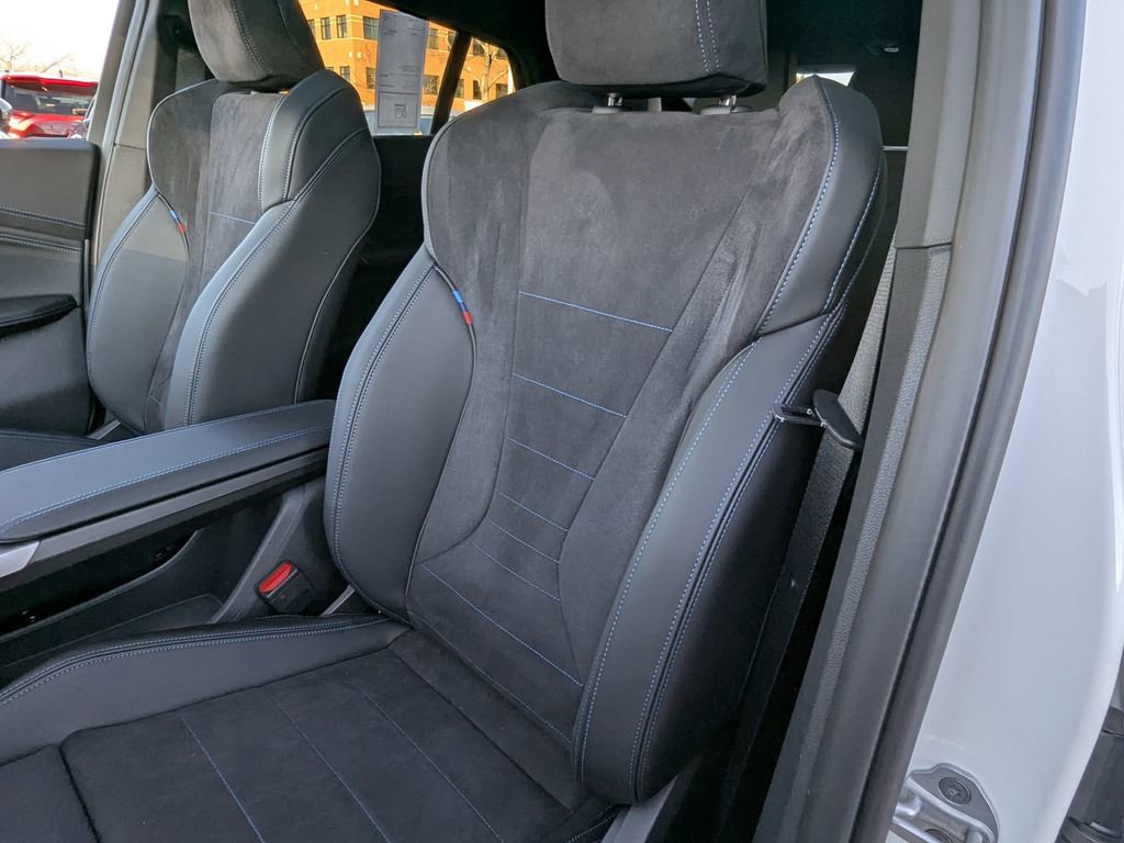 New 2026 BMW X2 xDrive28i w/ Technology Package AWD/4WD image 14