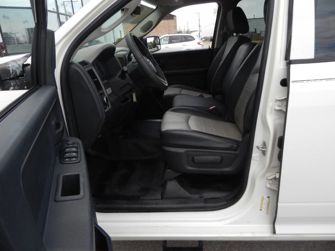 Used 2009 Dodge Ram 1500 Truck ST image 26