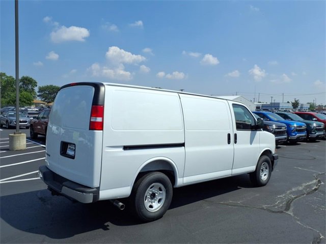 New 2025 Chevrolet Express 2500 w/ Driver Convenience Package image 4