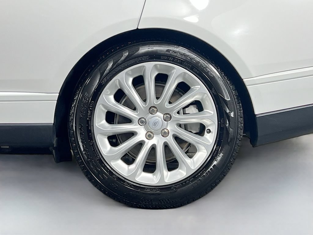 Used 2021 Land Rover Range Rover AWD/4WD image 32