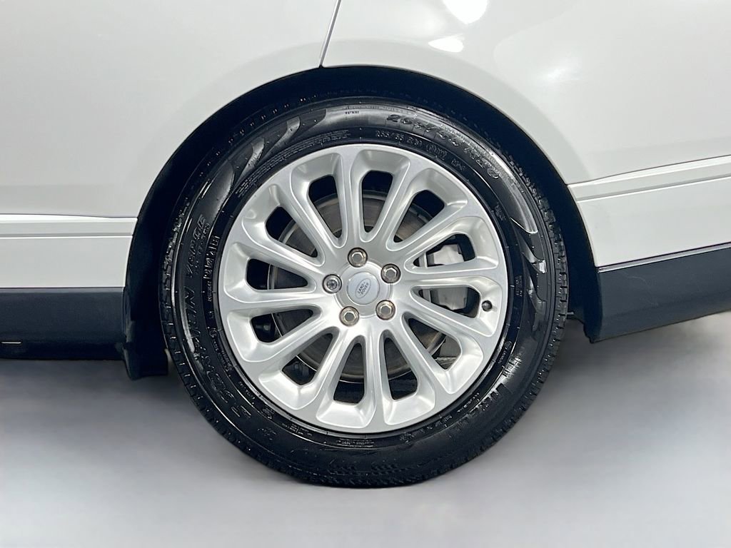 Used 2021 Land Rover Range Rover AWD/4WD image 32