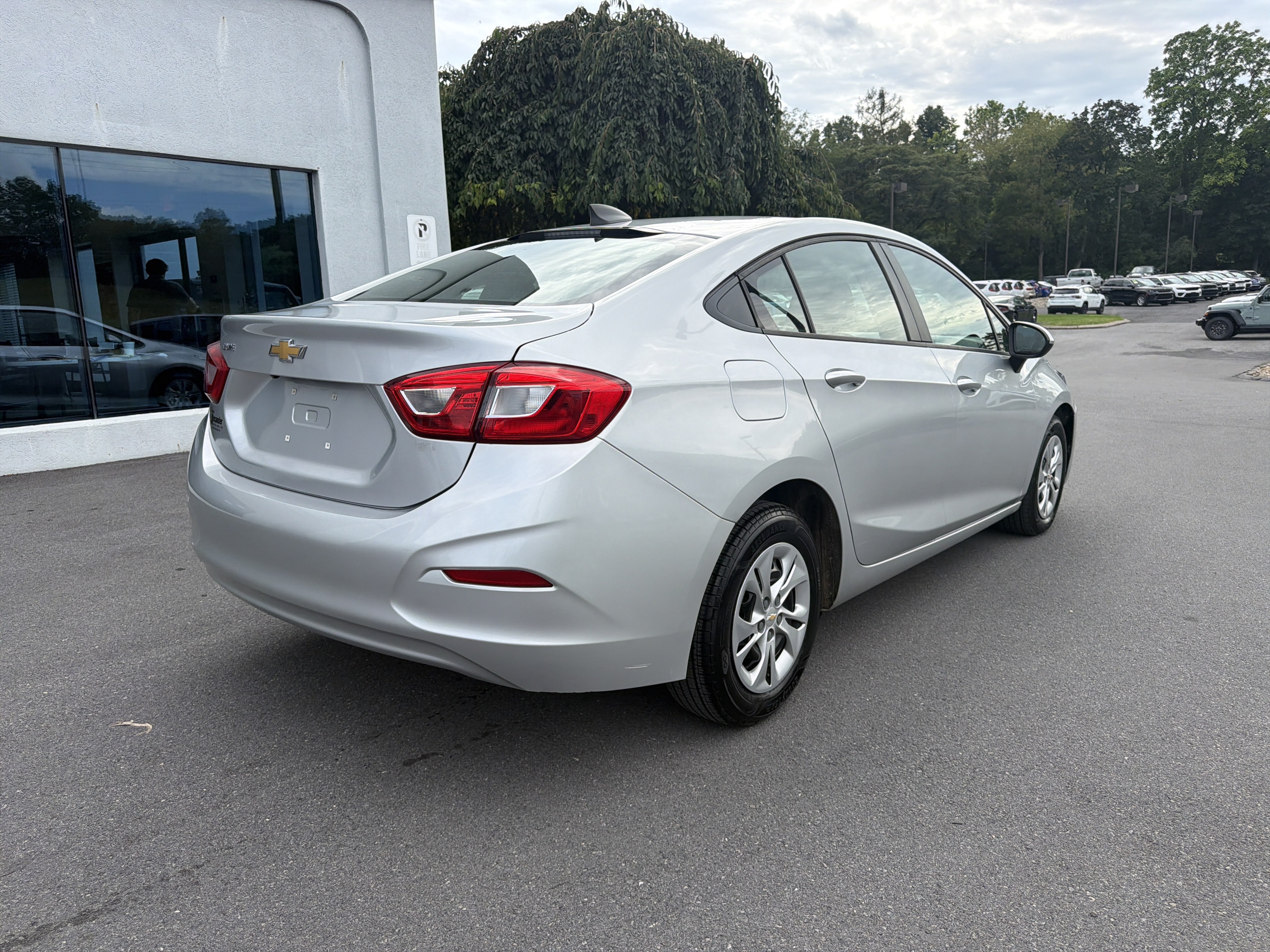 Used 2019 Chevrolet Cruze LS FWD image 3