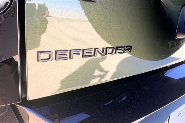 New 2026 Land Rover Defender 110 X-Dynamic SE image 9
