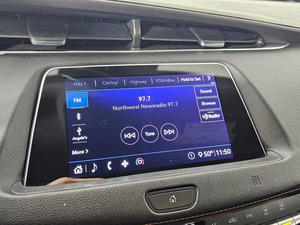 Used 2020 Cadillac XT4 Sport w/ Cold Weather Package image 27