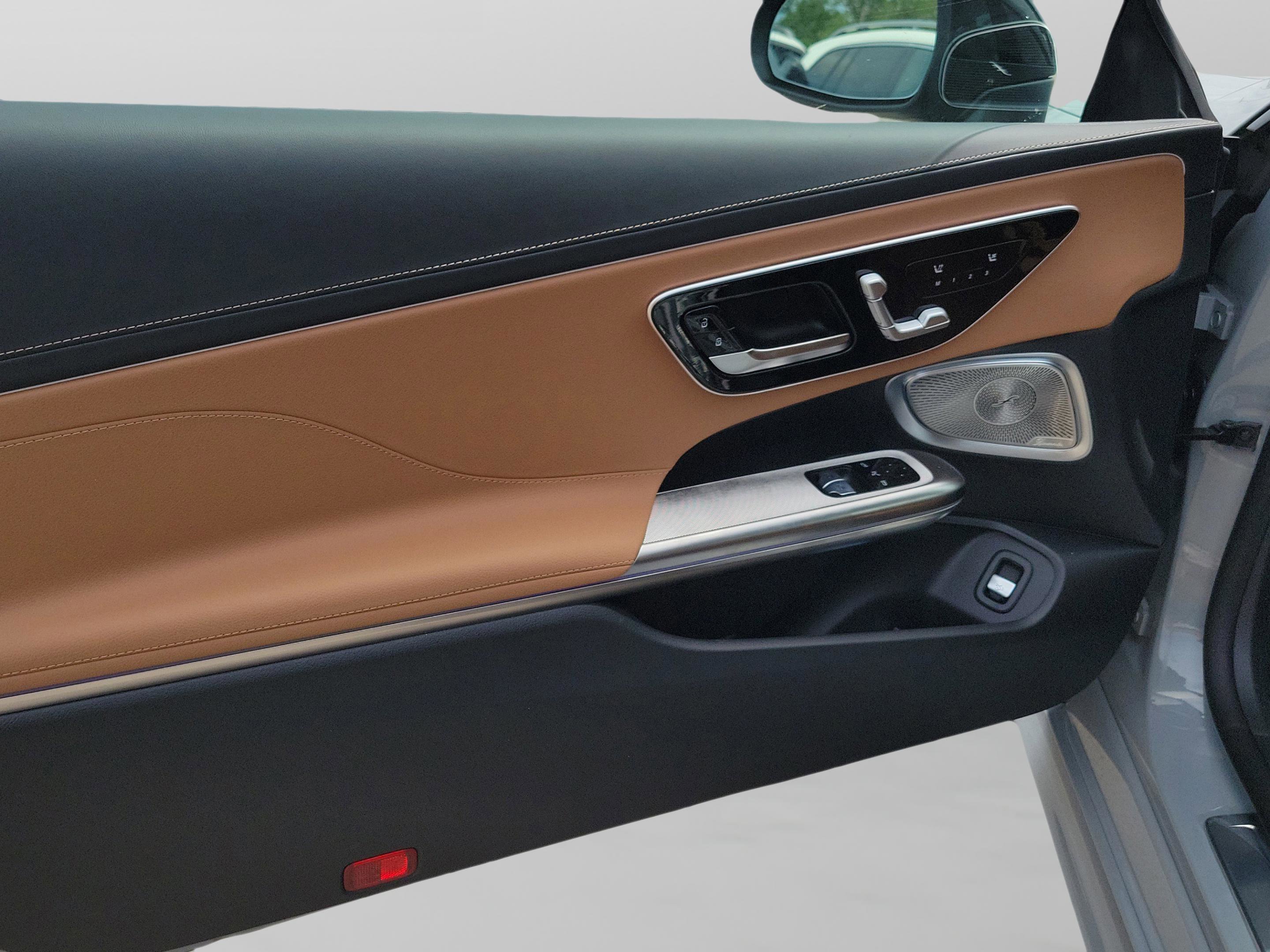 New 2026 Mercedes-Benz CLE 450 4MATIC Coupe image 6