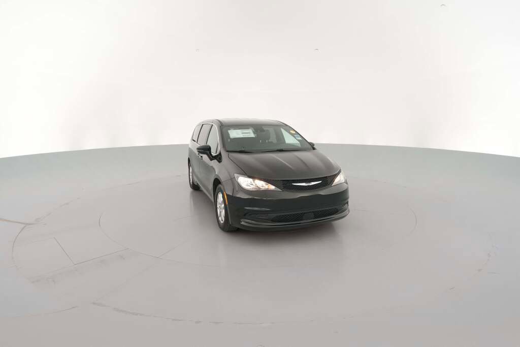 New 2026 Chrysler Voyager LX image 17