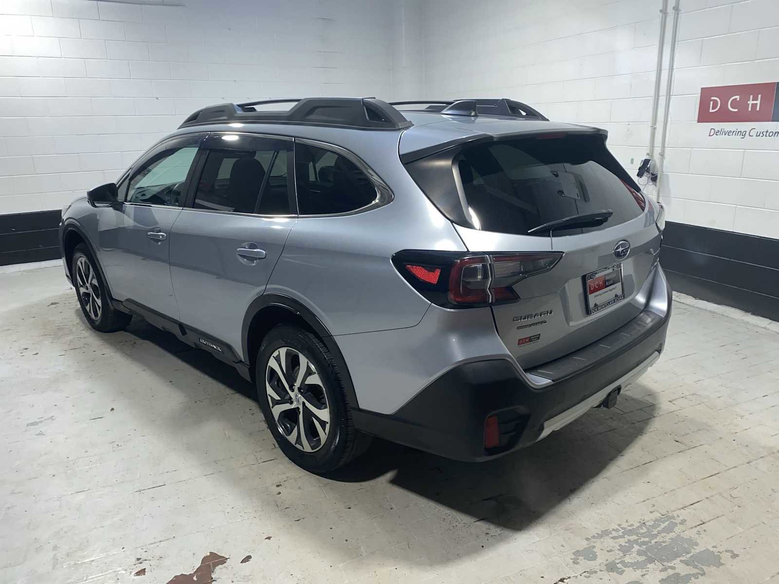 Used 2020 Subaru Outback Limited image 4