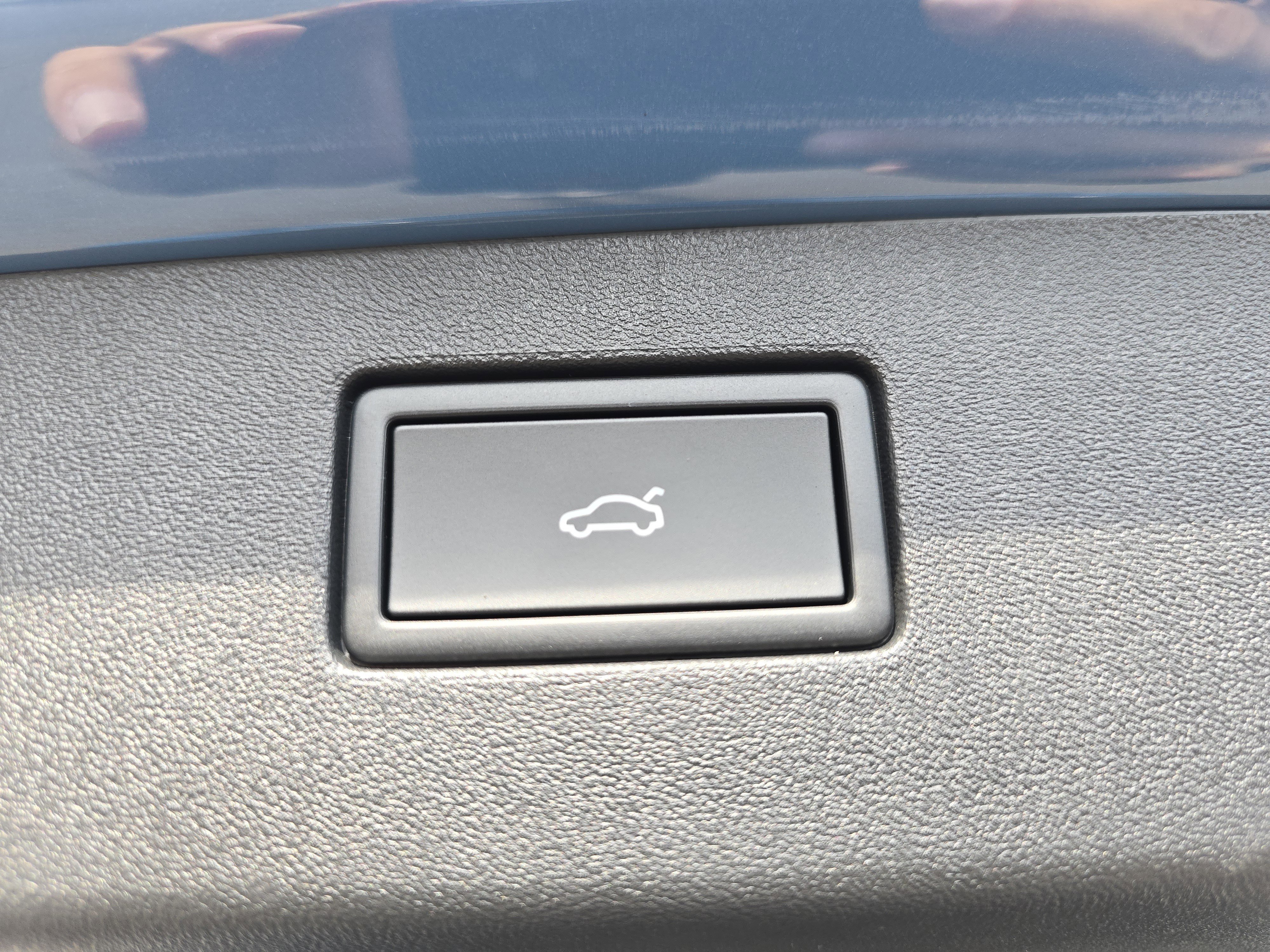 New 2025 Volkswagen Tiguan SE image 15