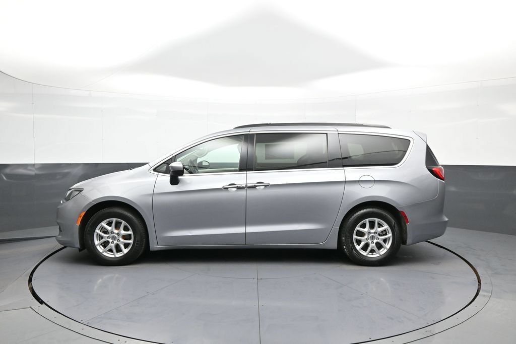 Used 2021 Chrysler Voyager Lxi FWD image 9