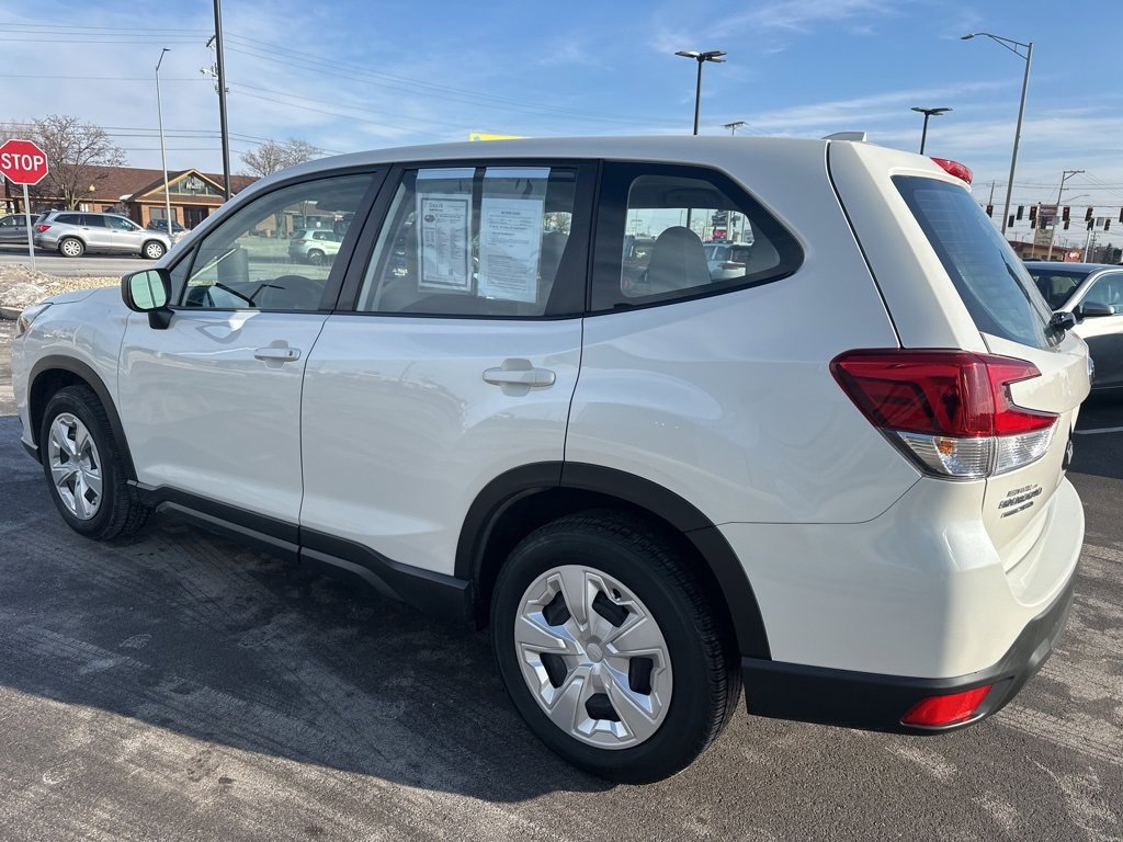 Used 2023 Subaru Forester Base image 4