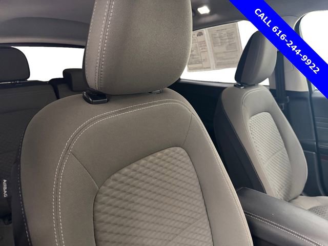 Used 2022 Ford Escape SE w/ Cold Weather Package image 12