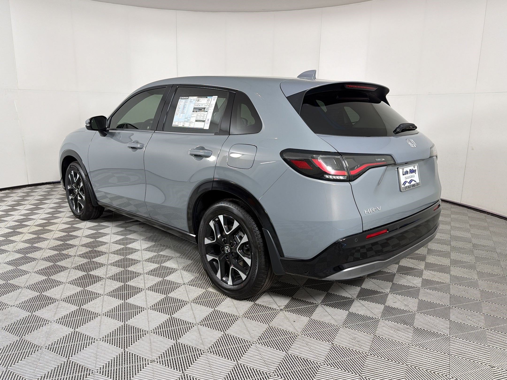 New 2027 Honda HR-V EX-L image 3