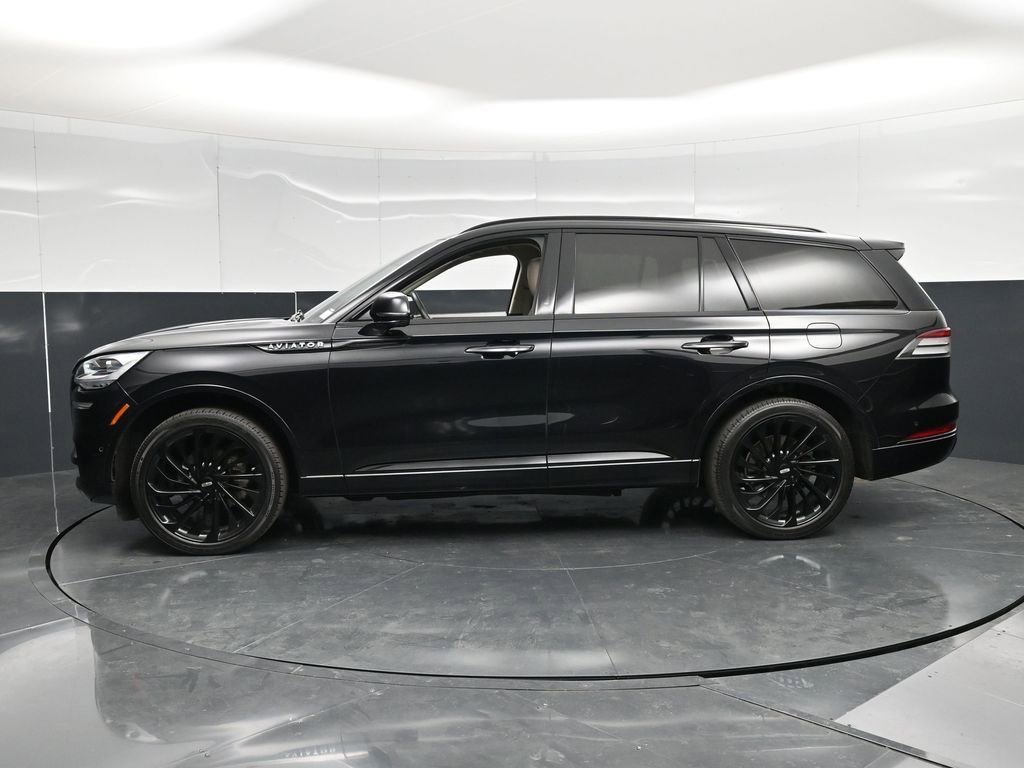 Used 2024 Lincoln Aviator Reserve w/ Equipment Group 201A AWD/4WD image 11