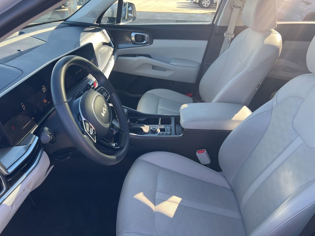 Certified 2025 Kia Sorento S w/ Panoramic Sunroof Package FWD image 4