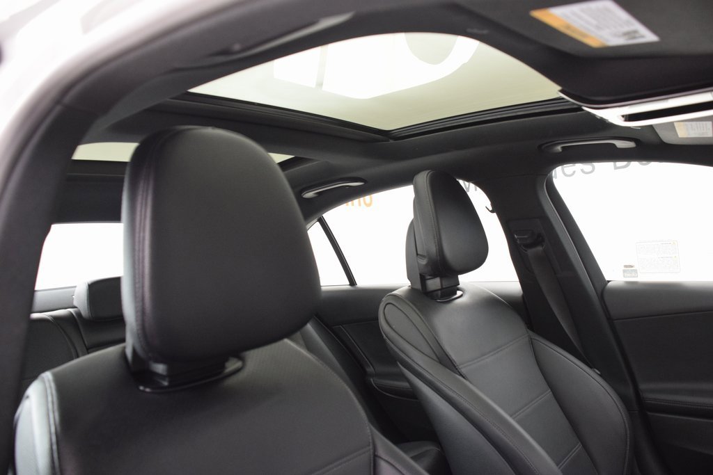 Certified 2025 Mercedes-Benz C 300 Sedan image 19