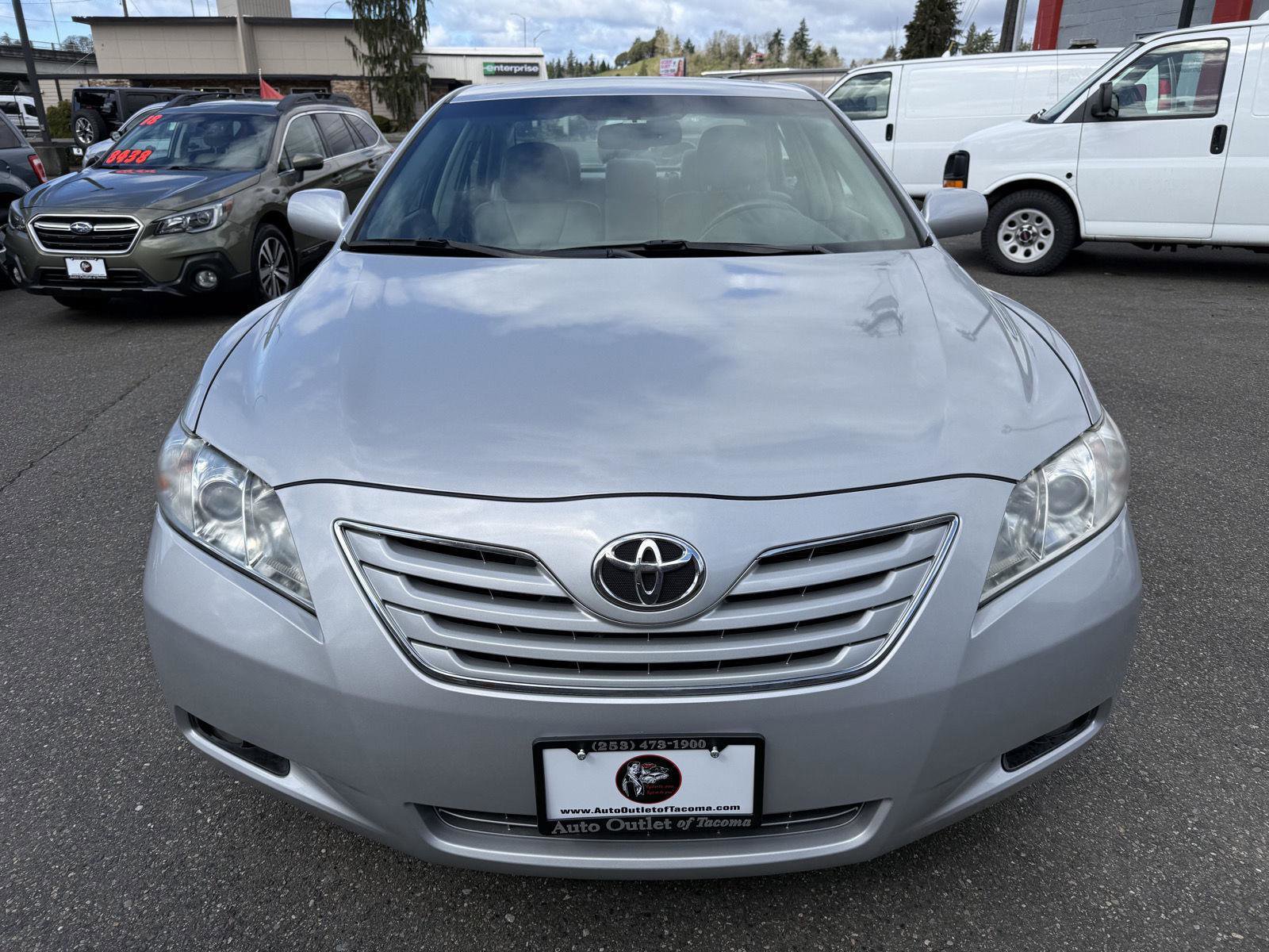 Used 2009 Toyota Camry XLE image 3