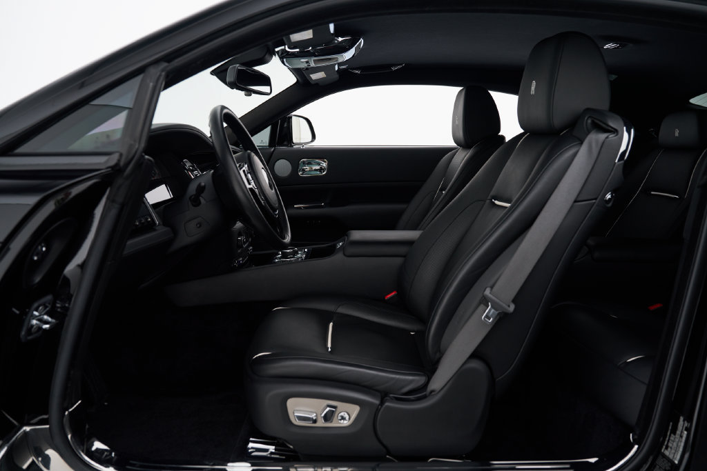 Used 2015 Rolls-Royce Wraith RWD image 39