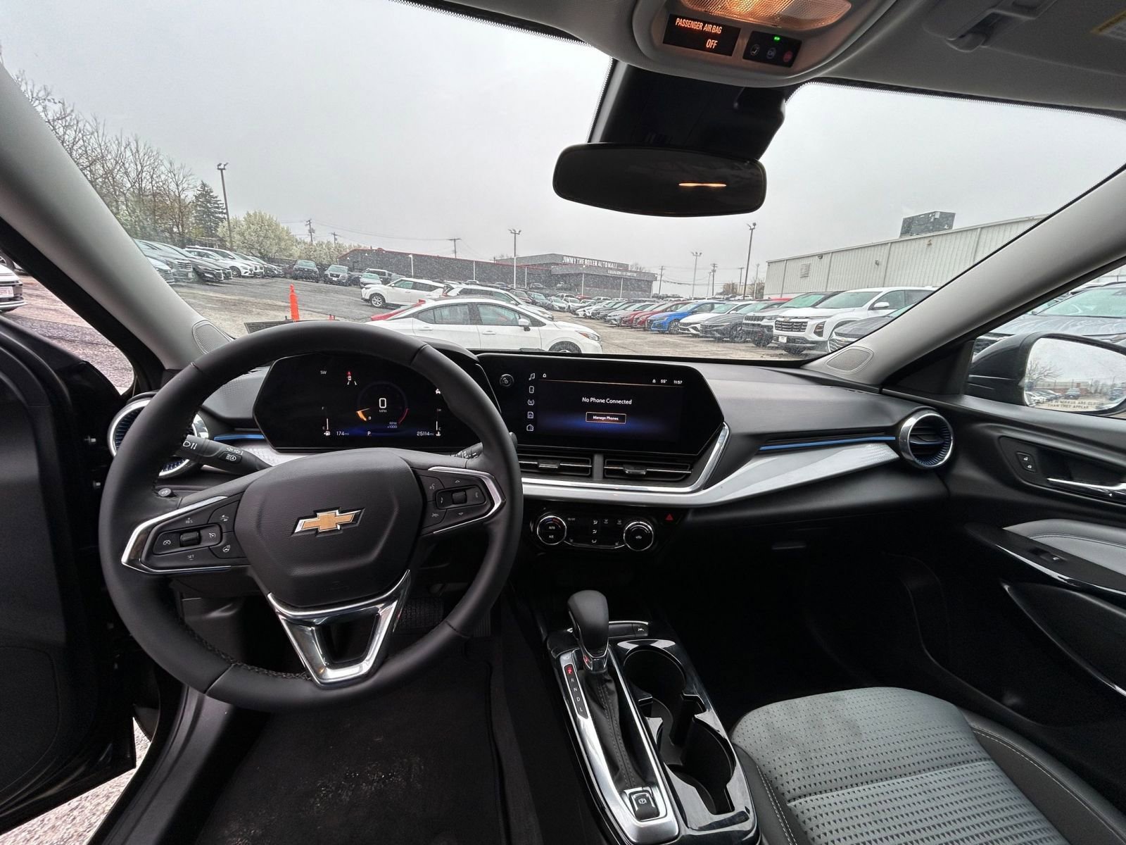 Used 2025 Chevrolet Trax LT w/ LT Convenience Package image 28