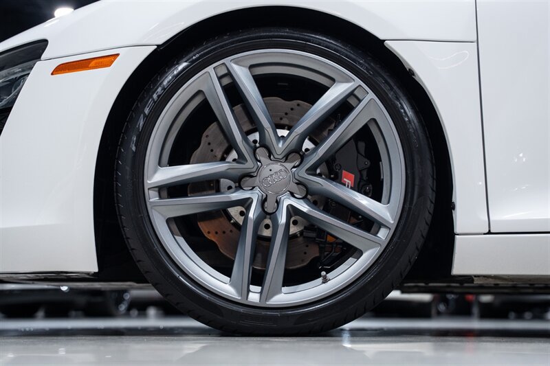 Used 2014 Audi R8 V8 AWD/4WD image 12