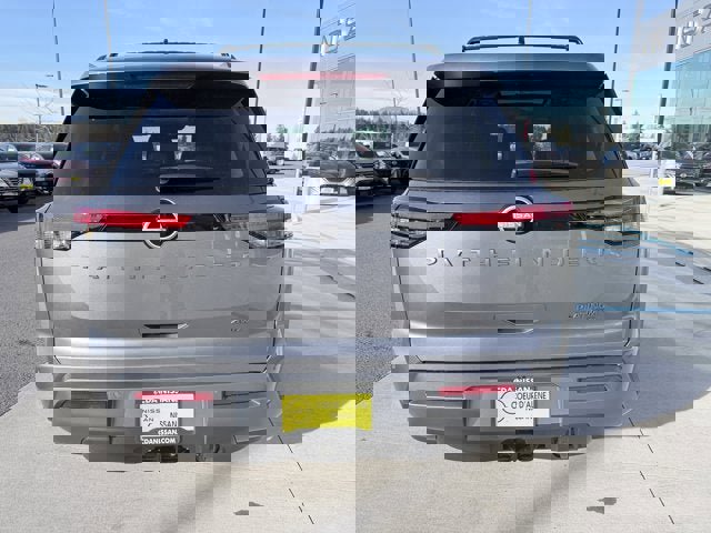 New 2026 Nissan Pathfinder Platinum image 8