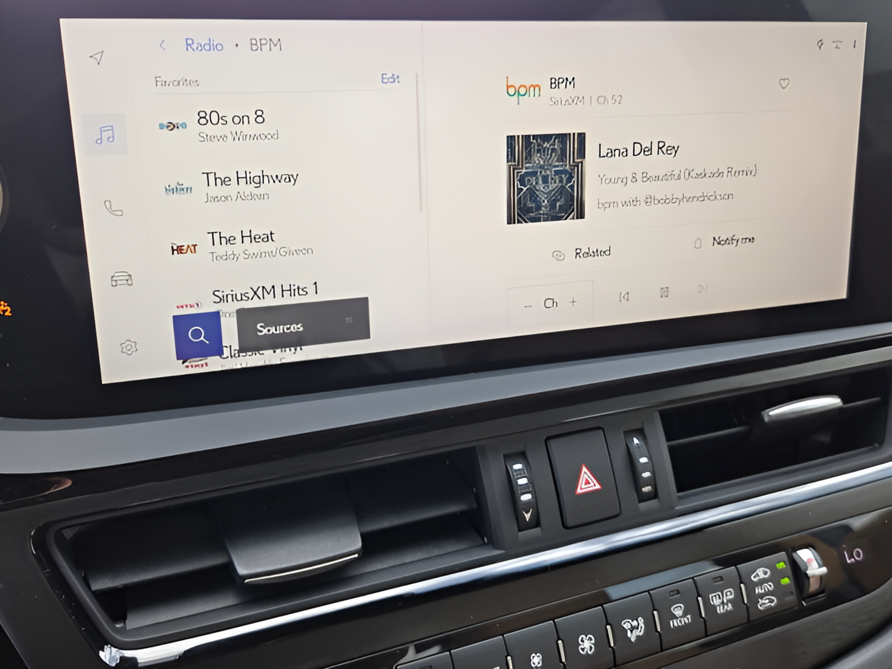 Certified 2023 Lexus ES 300h Ultra Luxury w/ Accessory Package (Z2) FWD image 18