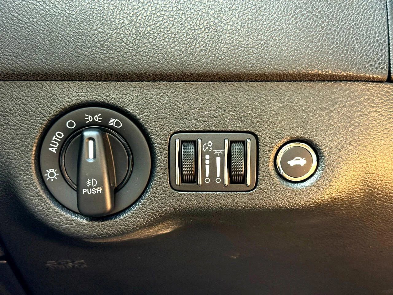 Used 2018 Dodge Charger GT image 16