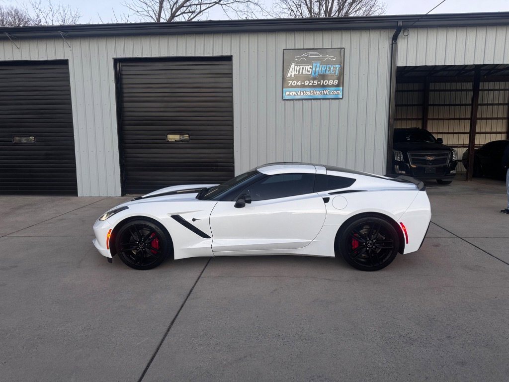 Used 2015 Chevrolet Corvette Stingray Coupe w/ 2LT Preferred Equipment Group image 4