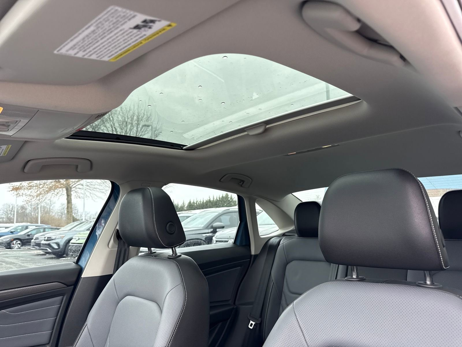 Certified 2025 Volkswagen Jetta SEL FWD image 37