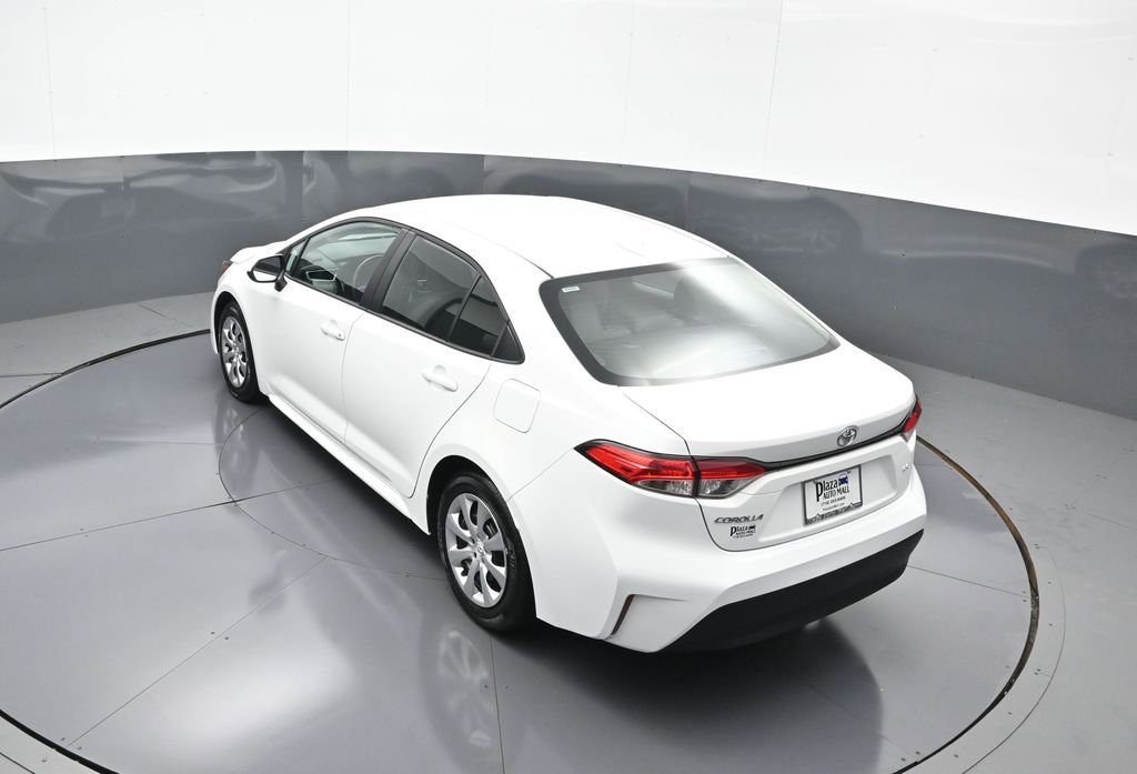 Certified 2025 Toyota Corolla LE image 39