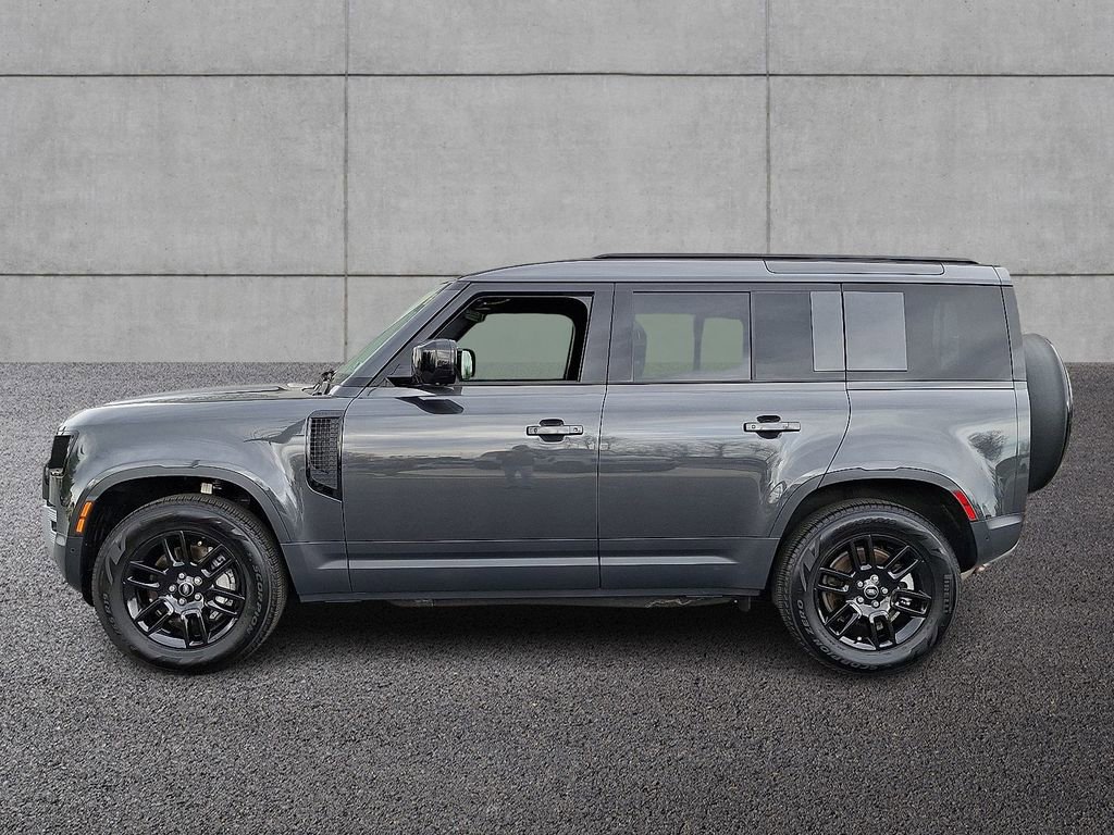 Used 2025 Land Rover Defender 110 S image 7