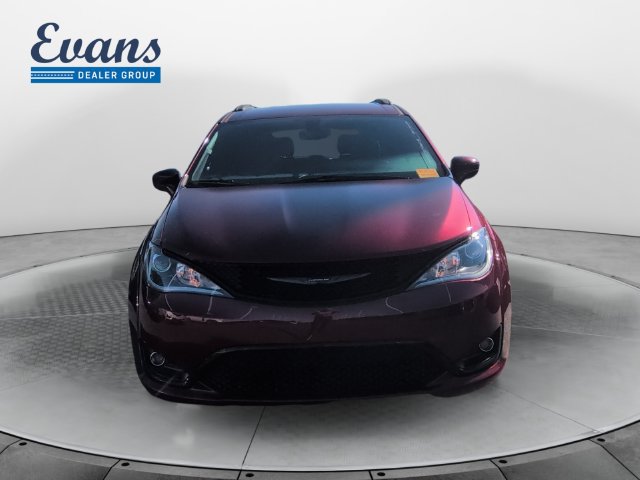 Used 2018 Chrysler Pacifica Touring Plus w/ S Appearance Package FWD image 11