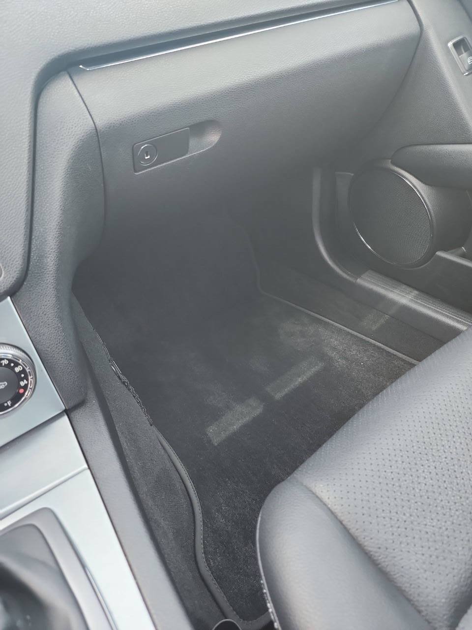 Used 2008 Mercedes-Benz C 300 Sedan image 25