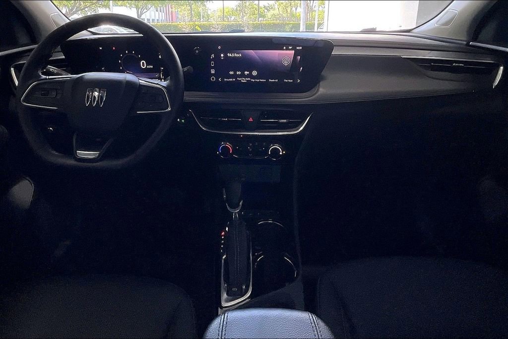 Used 2024 Buick Encore GX Sport Touring image 6