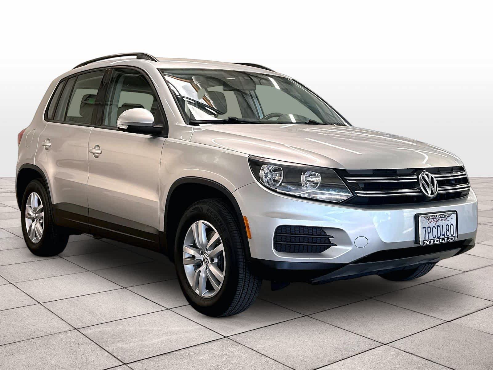 Used 2016 Volkswagen Tiguan S FWD image 3
