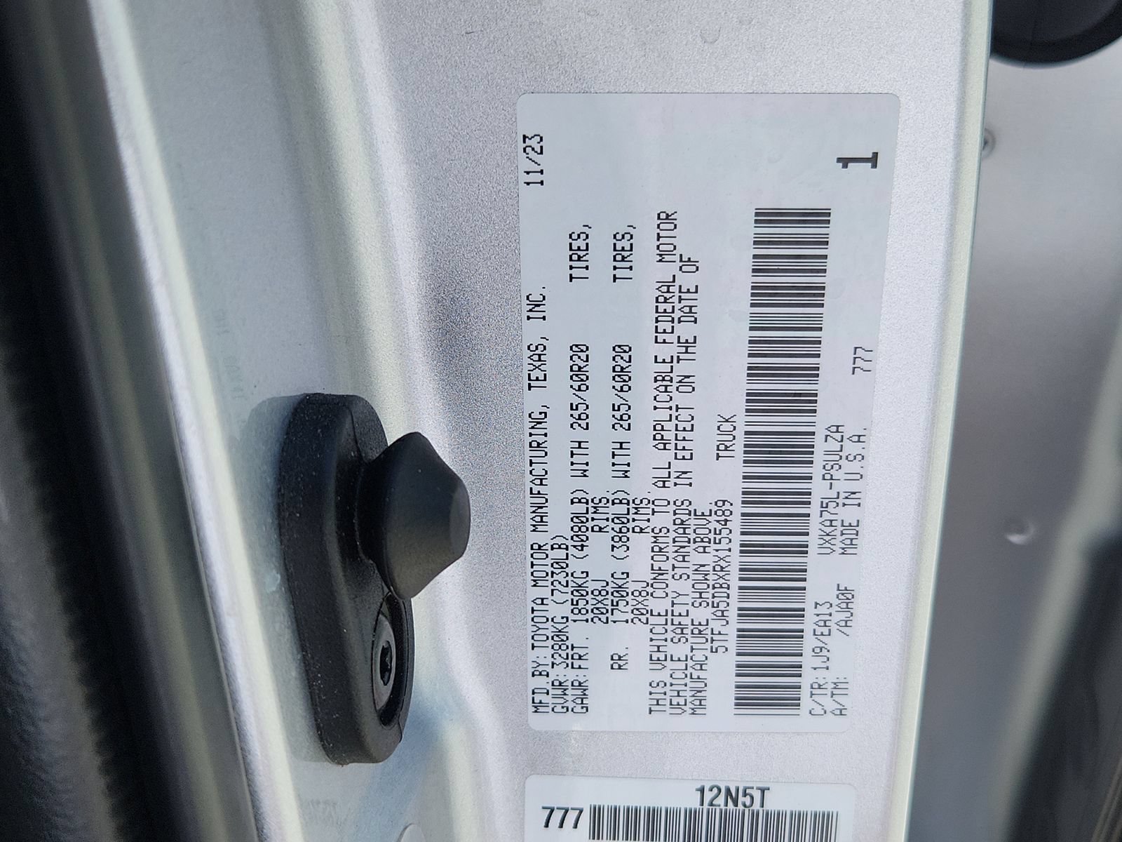 Used 2024 Toyota Tundra Limited w/ Power Package AWD/4WD image 19