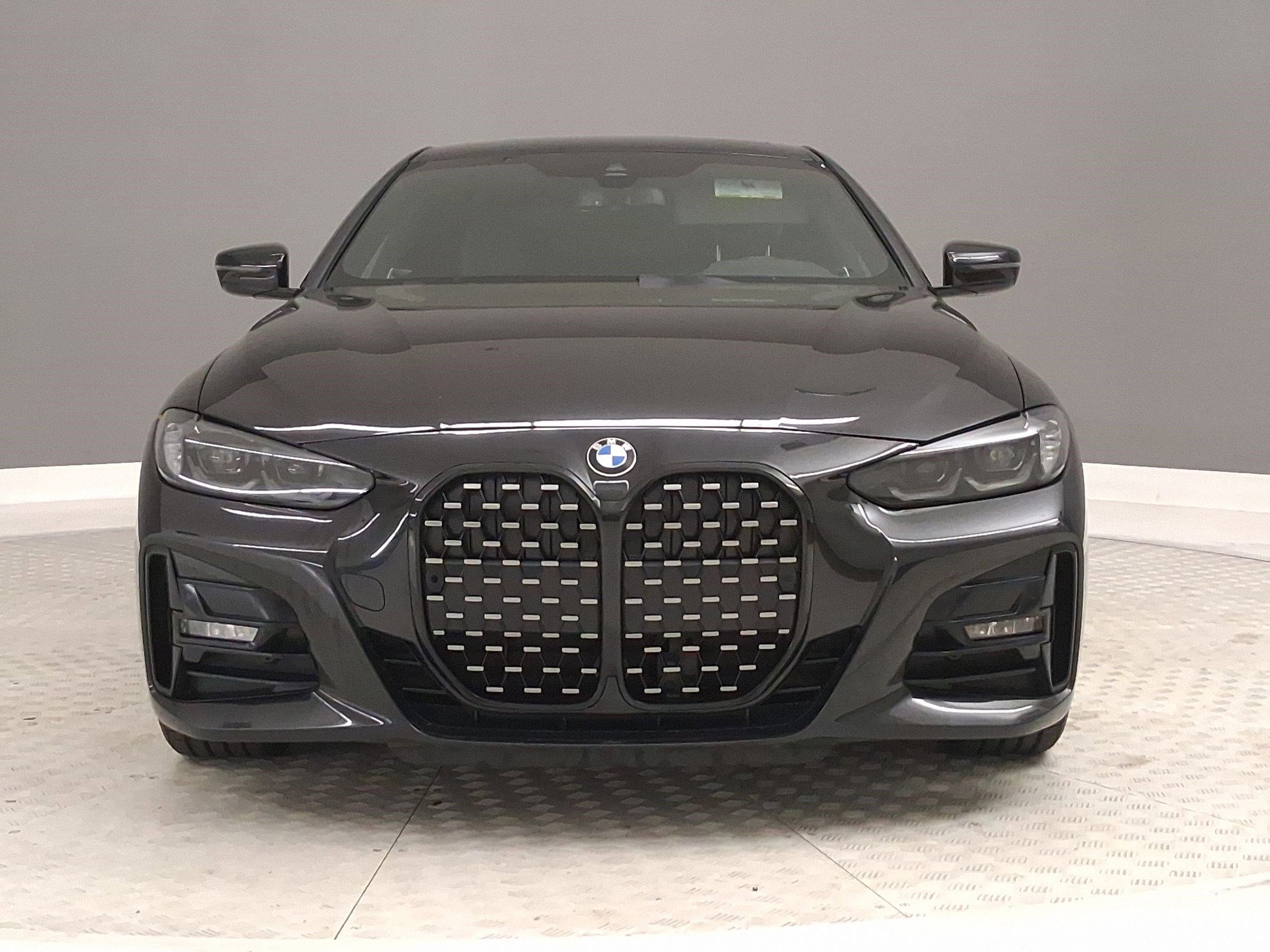 Used 2023 BMW 430i Coupe w/ M Sport Package image 4