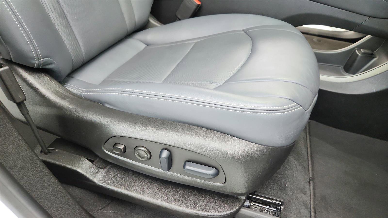 Used 2024 Buick Enclave Premium image 34