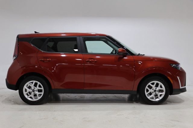 Used 2024 Kia Soul S FWD image 9