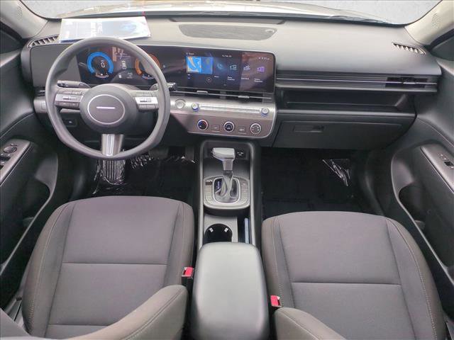 Used 2025 Hyundai Kona SE image 16