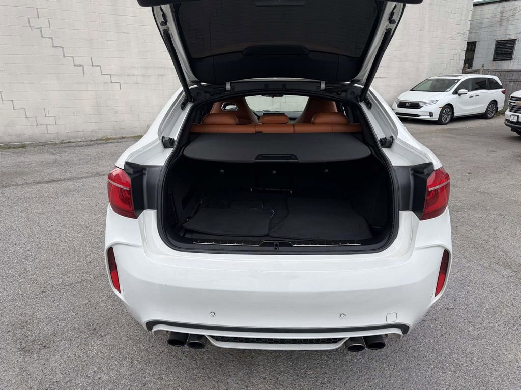 Used 2016 BMW X6 M AWD/4WD image 11